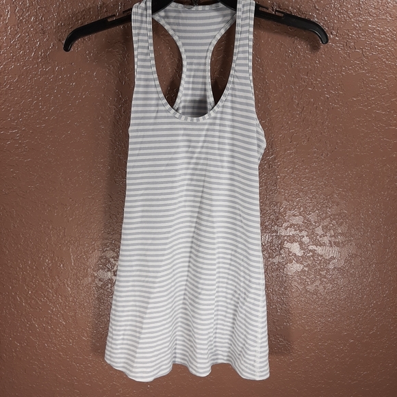 Lululemon Tank Top size 4 - Picture 4 of 6